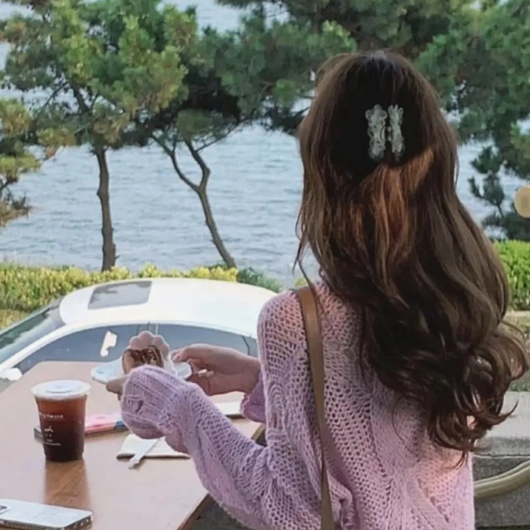 摩登衙门海报