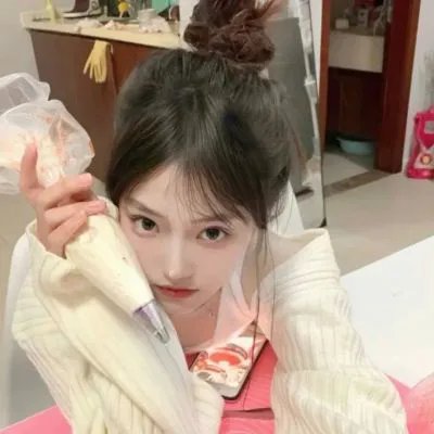 她房间里的云海报